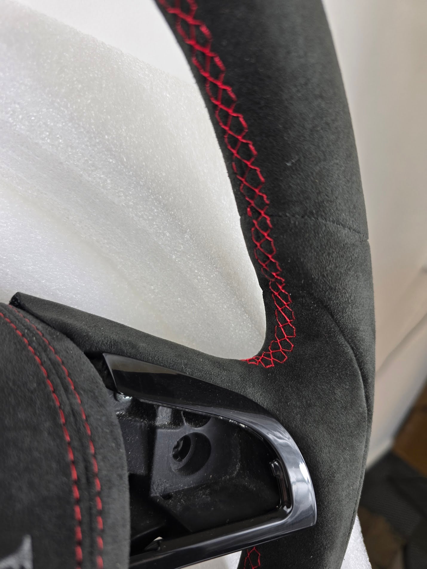 VE HSV Steering wheel ALCANTARA
